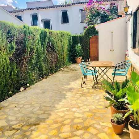 Casa Con Jardin En Holiday home Denia
